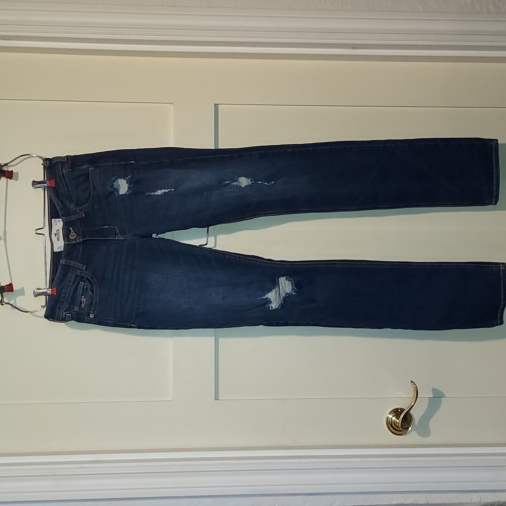 HOLLISTER Woman Distressed Jeans Size: W27, L35
